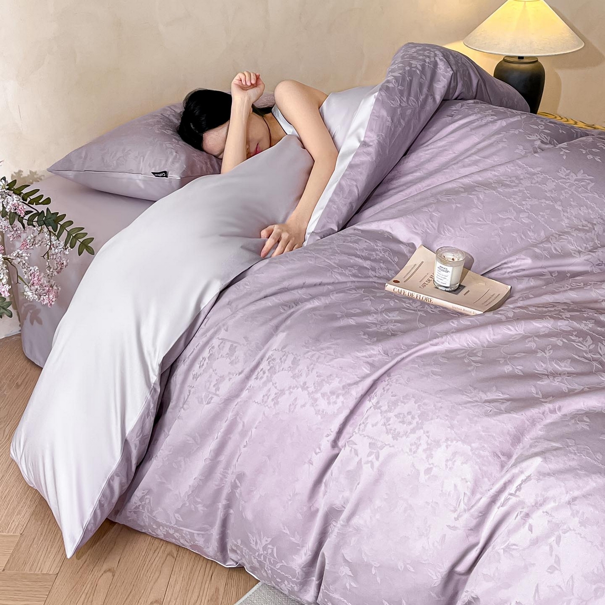 91家纺网 家纺一手货源 找家纺 涵宸家纺 2026新款全棉提花里拉系列四件套 沁语-紫
