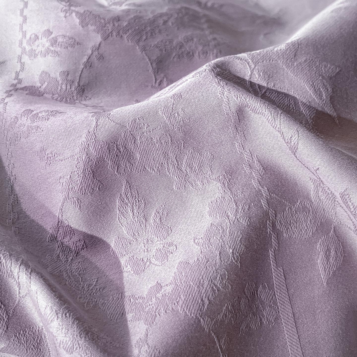 91家纺网 家纺一手货源 找家纺 涵宸家纺 2026新款全棉提花里拉系列四件套 沁语-紫