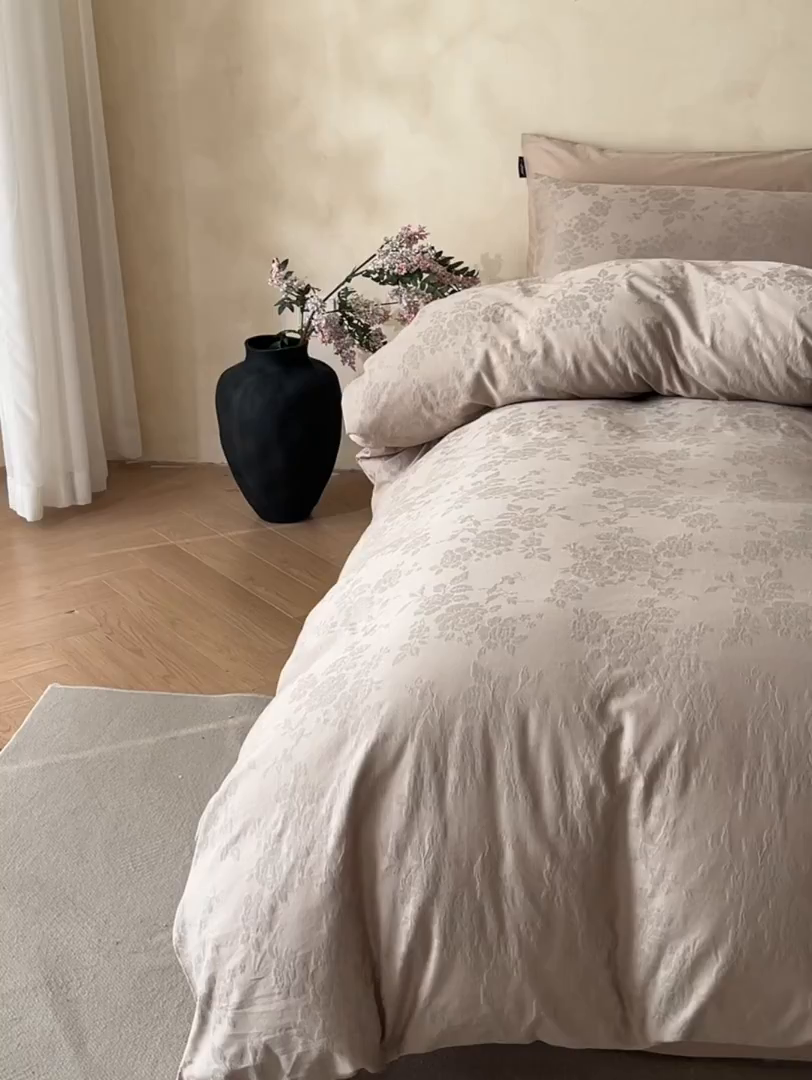 91家纺网 家纺一手货源 找家纺 涵宸家纺 2026新款全棉提花里拉系列四件套 山慕色