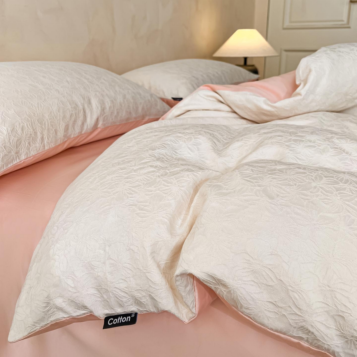 91家纺网 家纺一手货源 找家纺 涵宸家纺 2026新款全棉提花里拉系列四件套 微芒