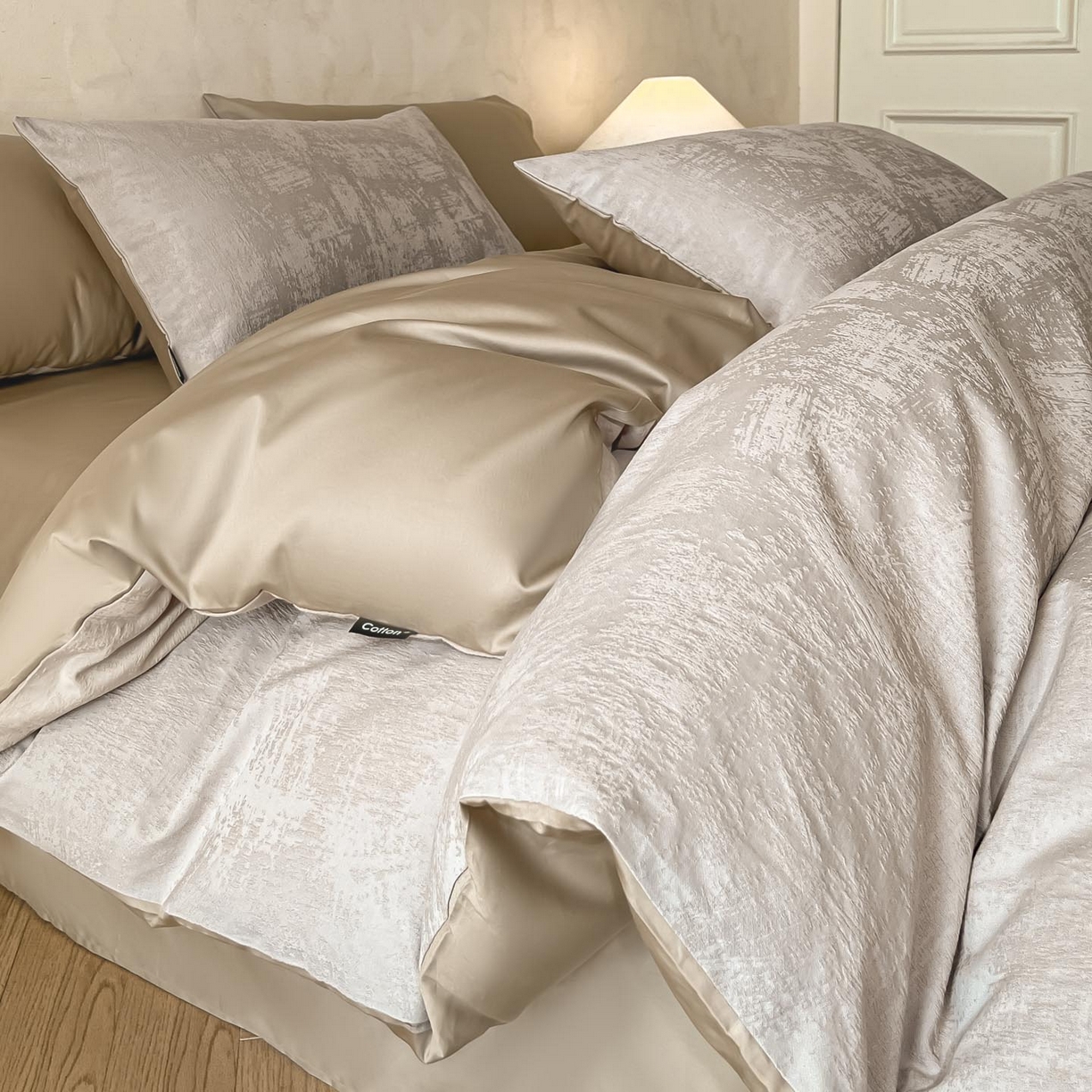 91家纺网 家纺一手货源 找家纺 涵宸家纺 2026新款全棉提花里拉系列四件套 雾絮-灰