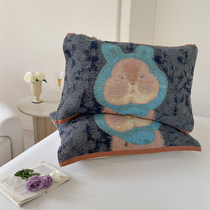 91家纺网 家纺一手货源 找家纺 朴尔家纺-毛巾被 2026新款全棉欣软系列定位四层加厚柔软纱布枕巾 涂鸦兔