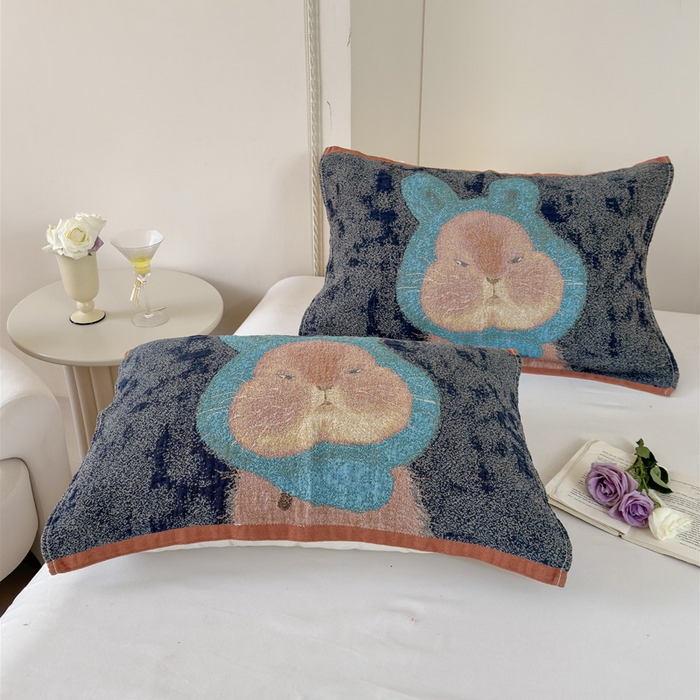 91家纺网 家纺一手货源 找家纺 朴尔家纺-毛巾被 2026新款全棉欣软系列定位四层加厚柔软纱布枕巾 涂鸦兔