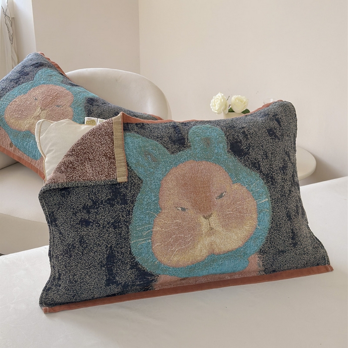 91家纺网 家纺一手货源 找家纺 朴尔家纺-毛巾被 2026新款全棉欣软系列定位四层加厚柔软纱布枕巾 涂鸦兔