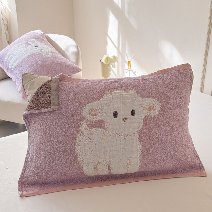 91家纺网 家纺一手货源 找家纺 朴尔家纺-毛巾被 2026新款全棉欣软系列定位四层加厚柔软纱布枕巾 紫色咩咩羊