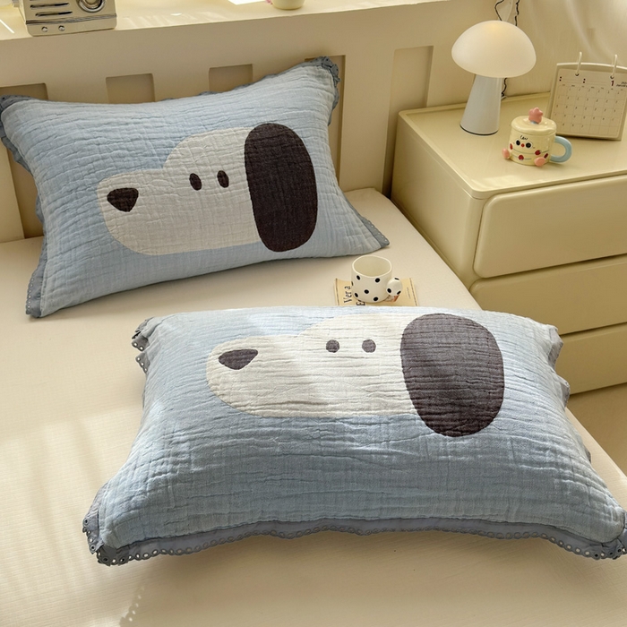 91家纺网 家纺一手货源 找家纺 朴尔家纺-毛巾被 2026新款皱皱纱卡通大版花边全棉四层纱布枕巾 好奇狗