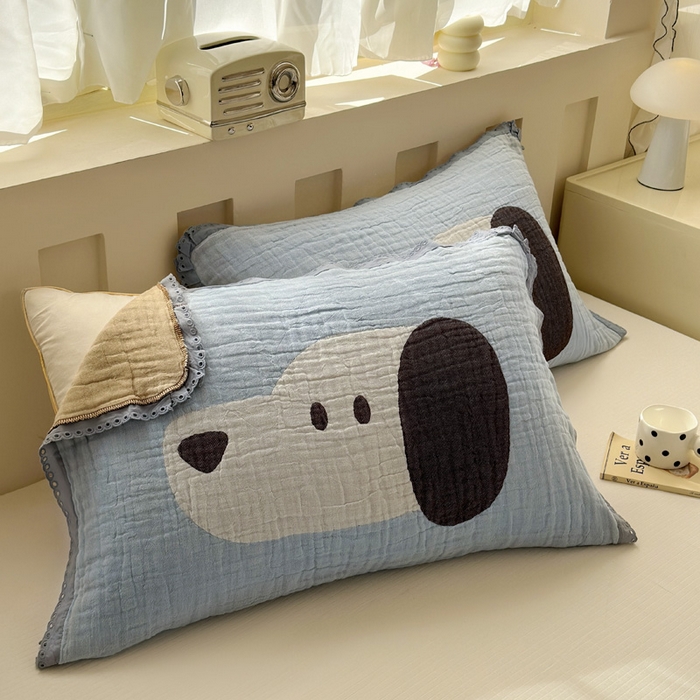 91家纺网 家纺一手货源 找家纺 朴尔家纺-毛巾被 2026新款皱皱纱卡通大版花边全棉四层纱布枕巾 好奇狗