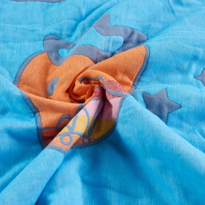 91家纺网 家纺一手货源 找家纺 朴尔家纺-毛巾被 2026新款彩色糖果系列纯棉三层纱布枕巾 调皮胡萝卜蓝