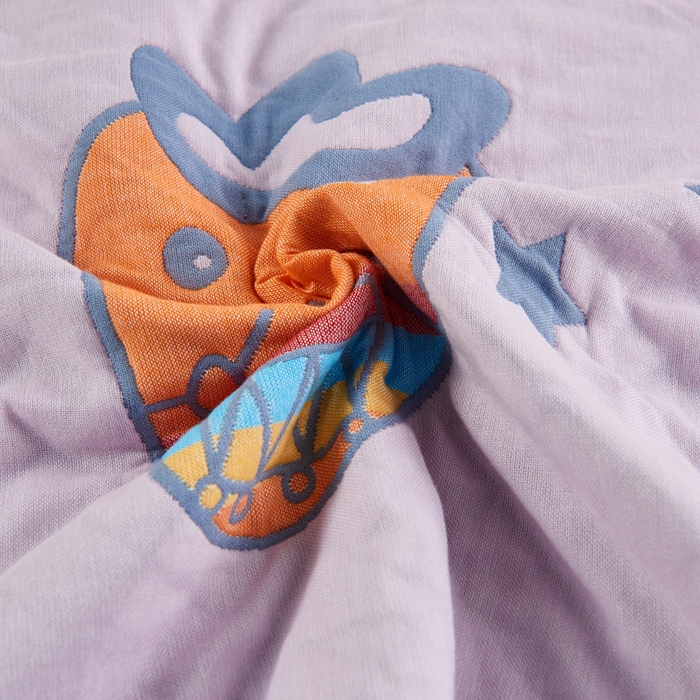 91家纺网 家纺一手货源 找家纺 朴尔家纺-毛巾被 2026新款彩色糖果系列纯棉三层纱布枕巾 调皮胡萝卜浅粉