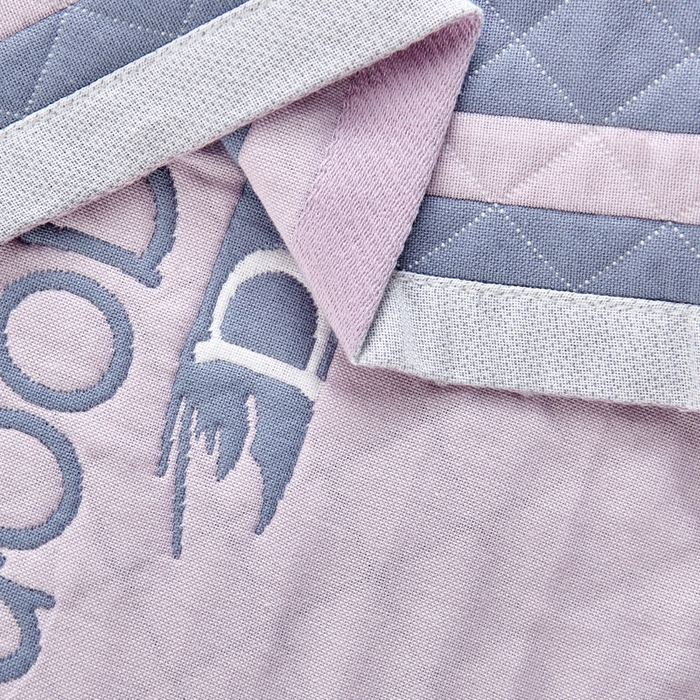 91家纺网 家纺一手货源 找家纺 朴尔家纺-毛巾被 2026新款彩色糖果系列纯棉三层纱布枕巾 美好的一天灰粉