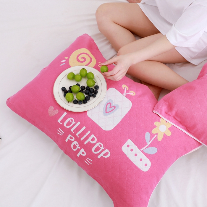 91家纺网 家纺一手货源 找家纺 朴尔家纺-毛巾被 2026新款柔棉花间风系列三层纱布枕巾 棒棒糖粉