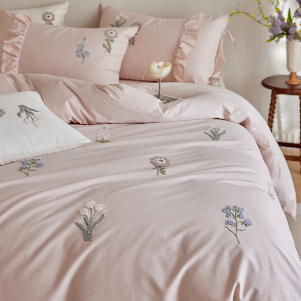 91家纺网 家纺一手货源 找家纺 （总）初拾 2026新款全棉“小清新”毛巾绣四件套—白山茶 （会员减20 控价： 日常券后不低于368元）