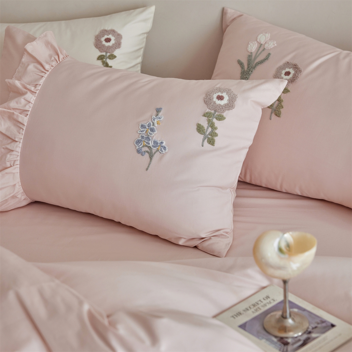 91家纺网 家纺一手货源 找家纺 （总）初拾 2026新款全棉“小清新”毛巾绣四件套—白山茶 （会员减20 控价： 日常券后不低于368元）