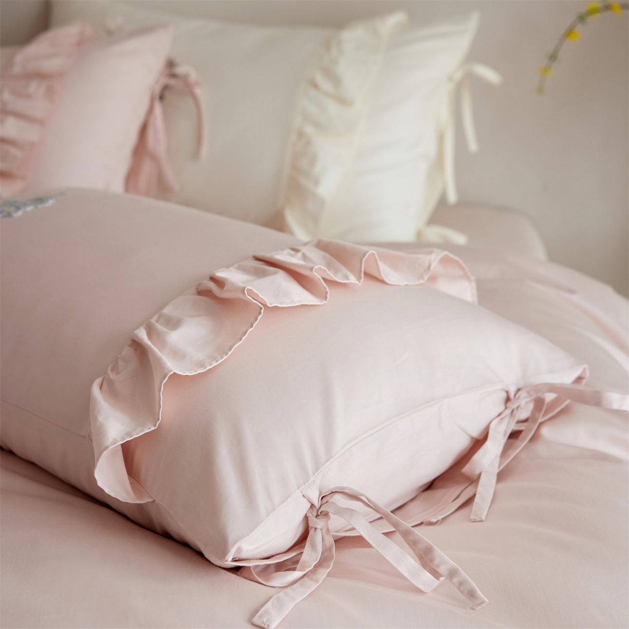 91家纺网 家纺一手货源 找家纺 （总）初拾 2026新款全棉“小清新”毛巾绣四件套—白山茶 （会员减20 控价： 日常券后不低于368元）