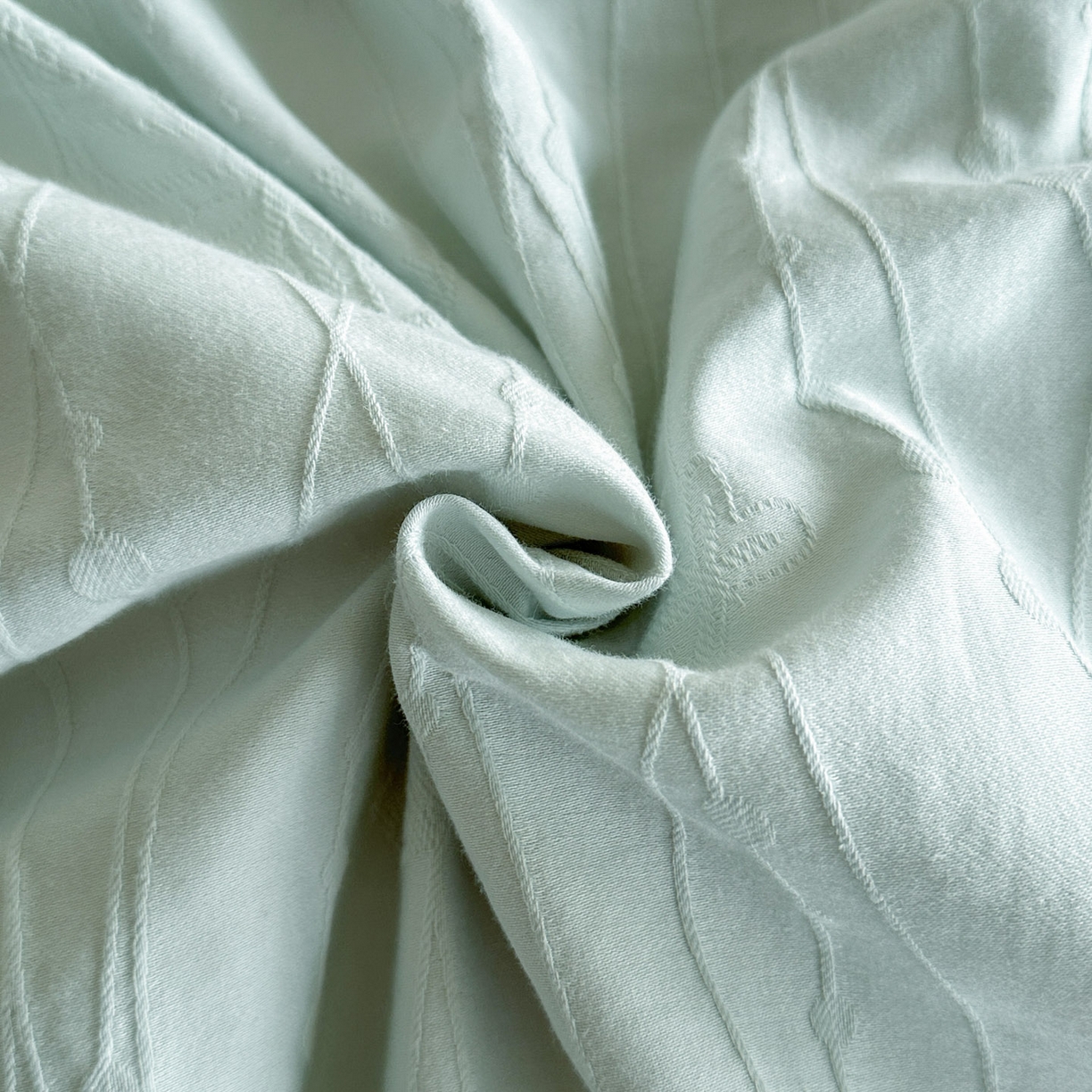 91家纺网 家纺一手货源 找家纺 格里芬家纺 2026新款花边款60S全棉水洗立体浮雕提花四件套 蝶舞-湖水绿