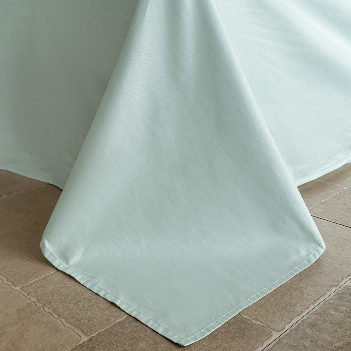 91家纺网 家纺一手货源 找家纺 格里芬家纺 2026新款花边款60S全棉水洗立体浮雕提花四件套 蝶舞-湖水绿