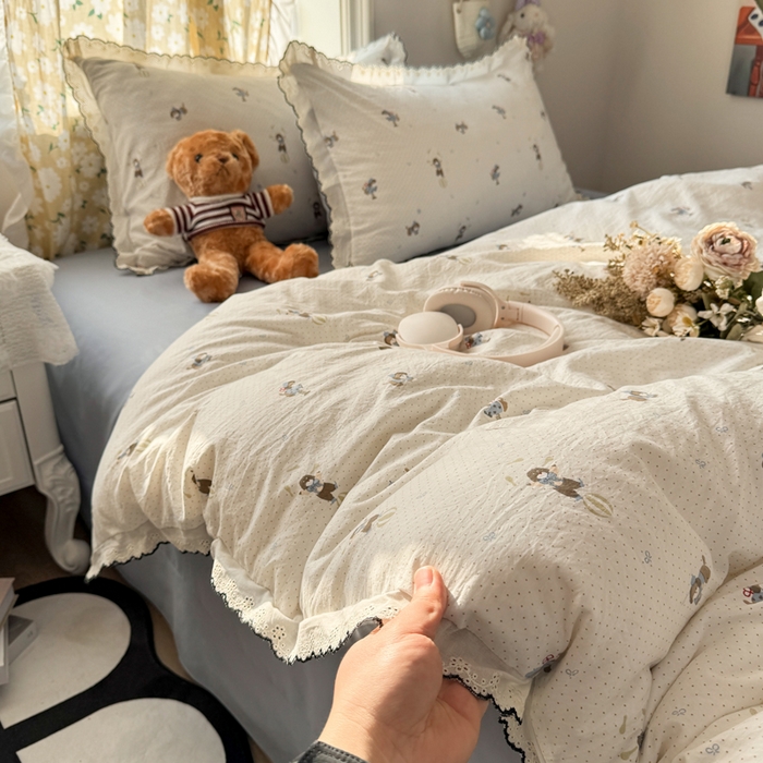 91家纺网 家纺一手货源 找家纺 富米莱（原臻工厂） 2026新款A类仿棉古法水洗棉法式全棉花边四件套俏皮狗