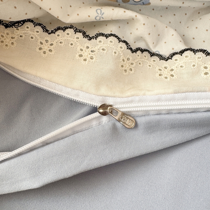 91家纺网 家纺一手货源 找家纺 富米莱（原臻工厂） 2026新款A类仿棉古法水洗棉法式全棉花边四件套俏皮狗