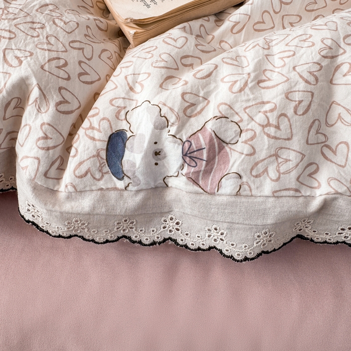 91家纺网 家纺一手货源 找家纺 富米莱（原臻工厂） 2026新款A类仿棉古法水洗棉法式全棉花边四件套甜心萌宠