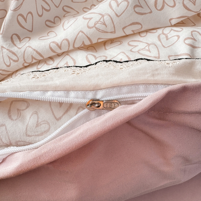 91家纺网 家纺一手货源 找家纺 富米莱（原臻工厂） 2026新款A类仿棉古法水洗棉法式全棉花边四件套甜心萌宠