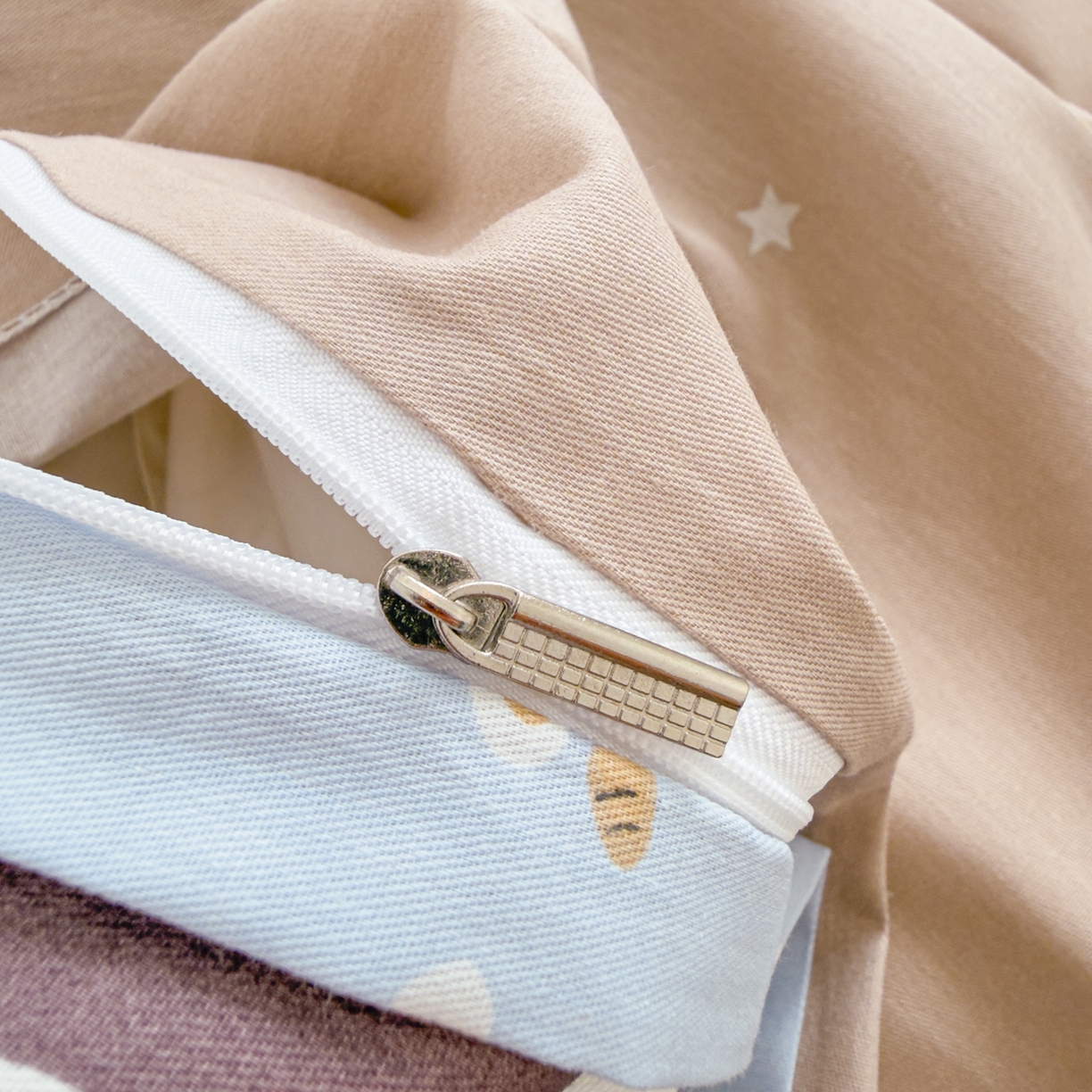 91家纺网 家纺一手货源 找家纺 沐辰 2026新款13070全棉纯棉印花四件套-萌趣 开心马