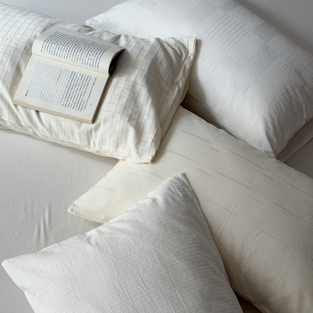 91家纺网 家纺一手货源 找家纺 艾沁家纺 2026新款不染的原棉全棉色织提花单品枕套 组合图仅展示