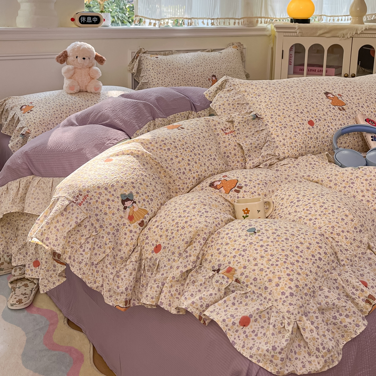 91家纺网 家纺一手货源 找家纺 摩妮卡 2026新款泡泡纱韩版印花花边四件套 玫果少女