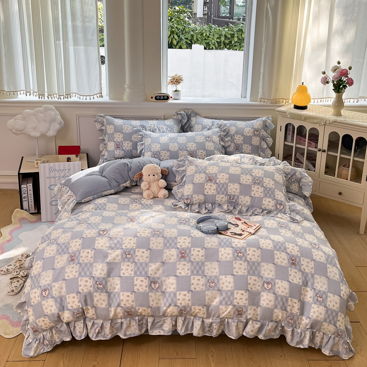 91家纺网 家纺一手货源 找家纺 摩妮卡 2026新款泡泡纱韩版印花花边四件套 木马乐园