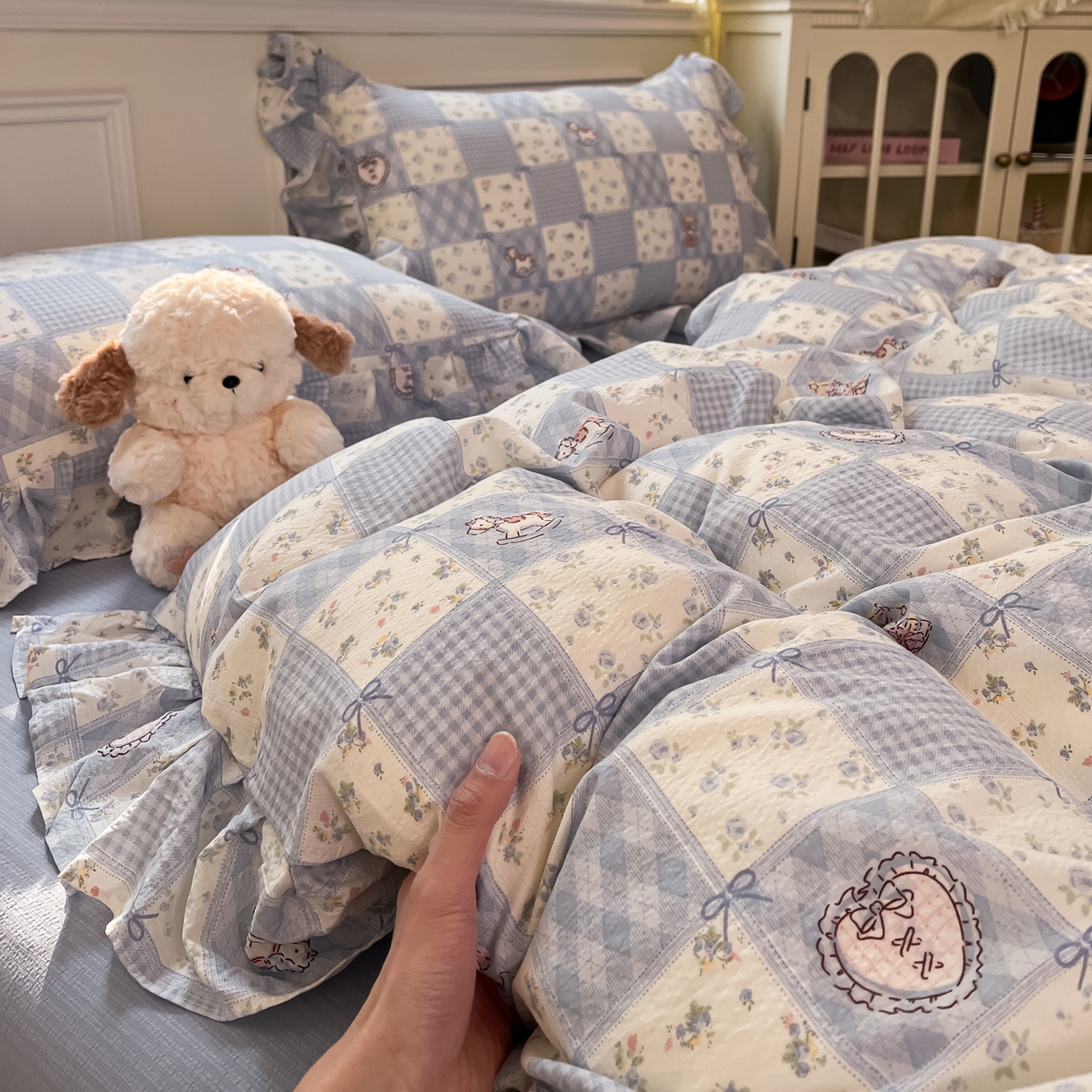 91家纺网 家纺一手货源 找家纺 摩妮卡 2026新款泡泡纱韩版印花花边四件套 木马乐园