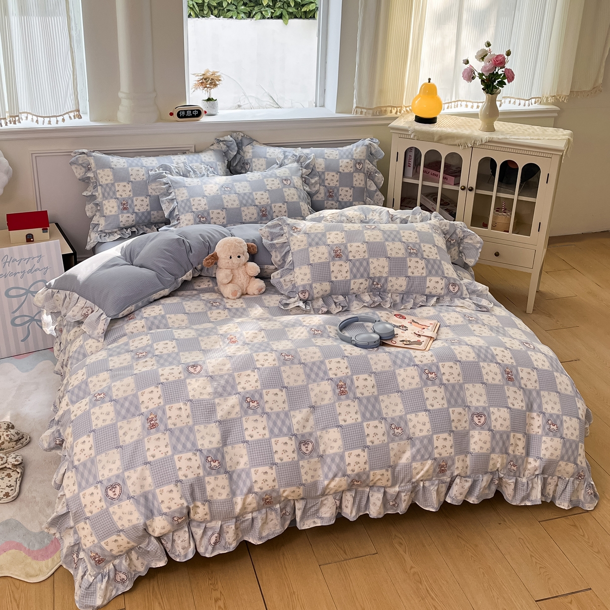 91家纺网 家纺一手货源 找家纺 摩妮卡 2026新款泡泡纱韩版印花花边四件套 木马乐园