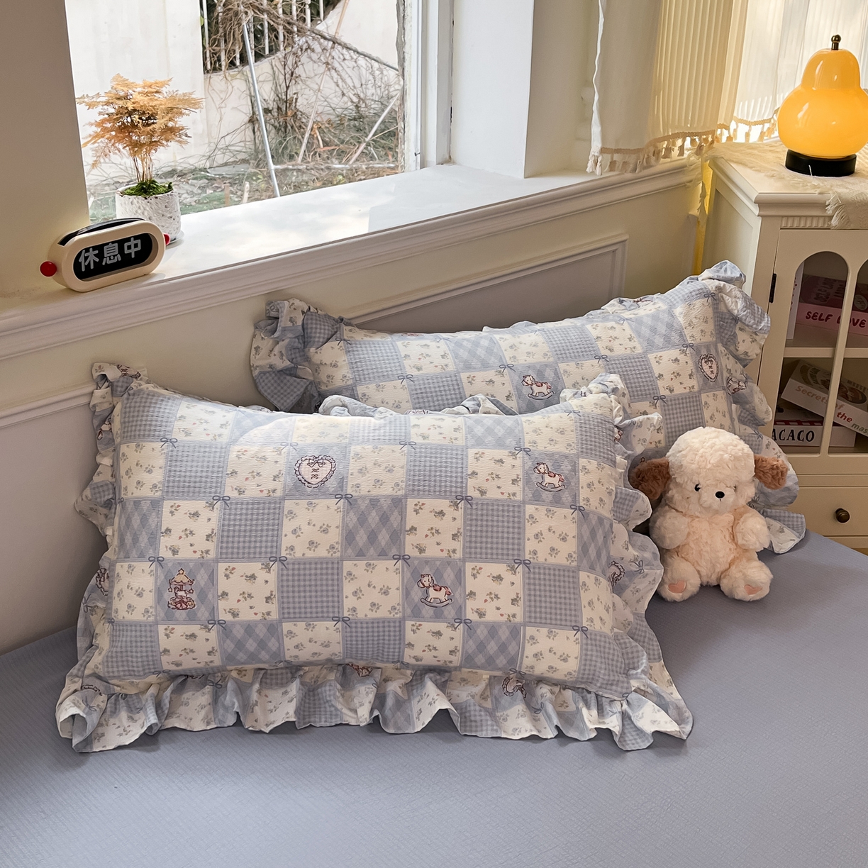 91家纺网 家纺一手货源 找家纺 摩妮卡 2026新款泡泡纱韩版印花花边四件套 木马乐园