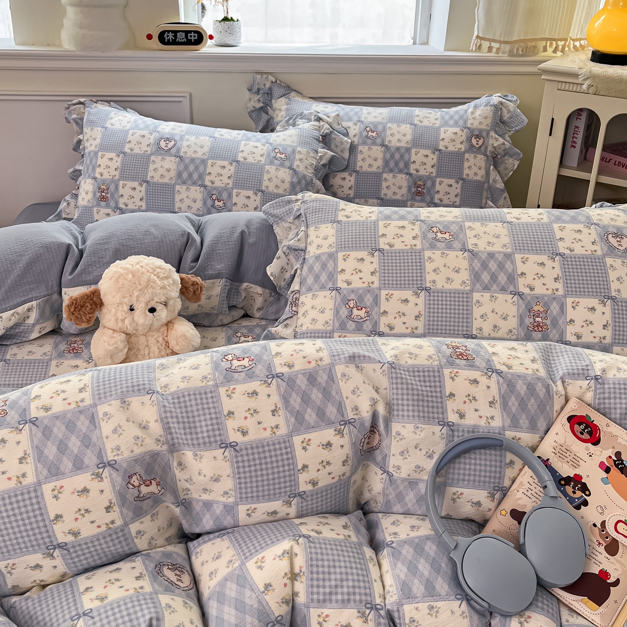 91家纺网 家纺一手货源 找家纺 摩妮卡 2026新款泡泡纱韩版印花花边四件套 木马乐园