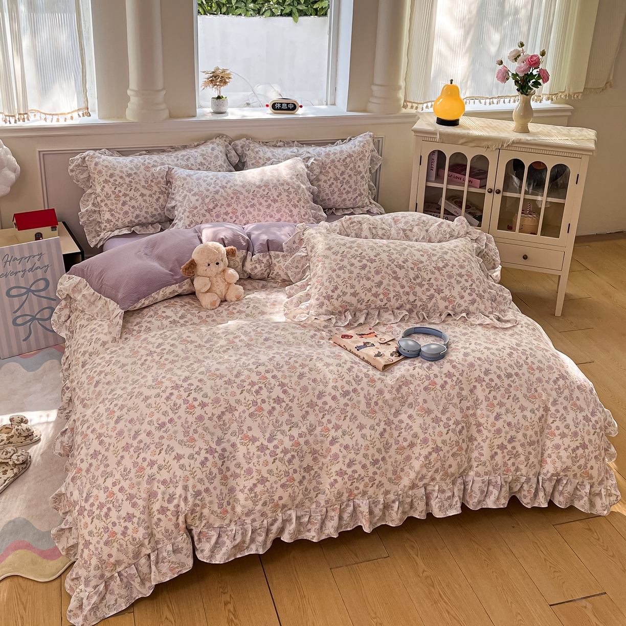 91家纺网 家纺一手货源 找家纺 摩妮卡 2026新款泡泡纱韩版印花花边四件套 浅紫花簇