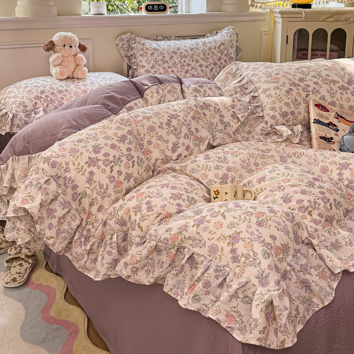 91家纺网 家纺一手货源 找家纺 摩妮卡 2026新款泡泡纱韩版印花花边四件套 浅紫花簇