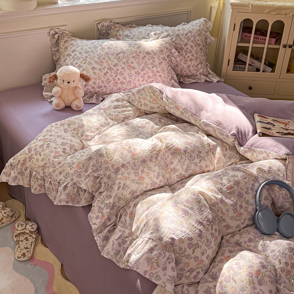 91家纺网 家纺一手货源 找家纺 摩妮卡 2026新款泡泡纱韩版印花花边四件套 浅紫花簇