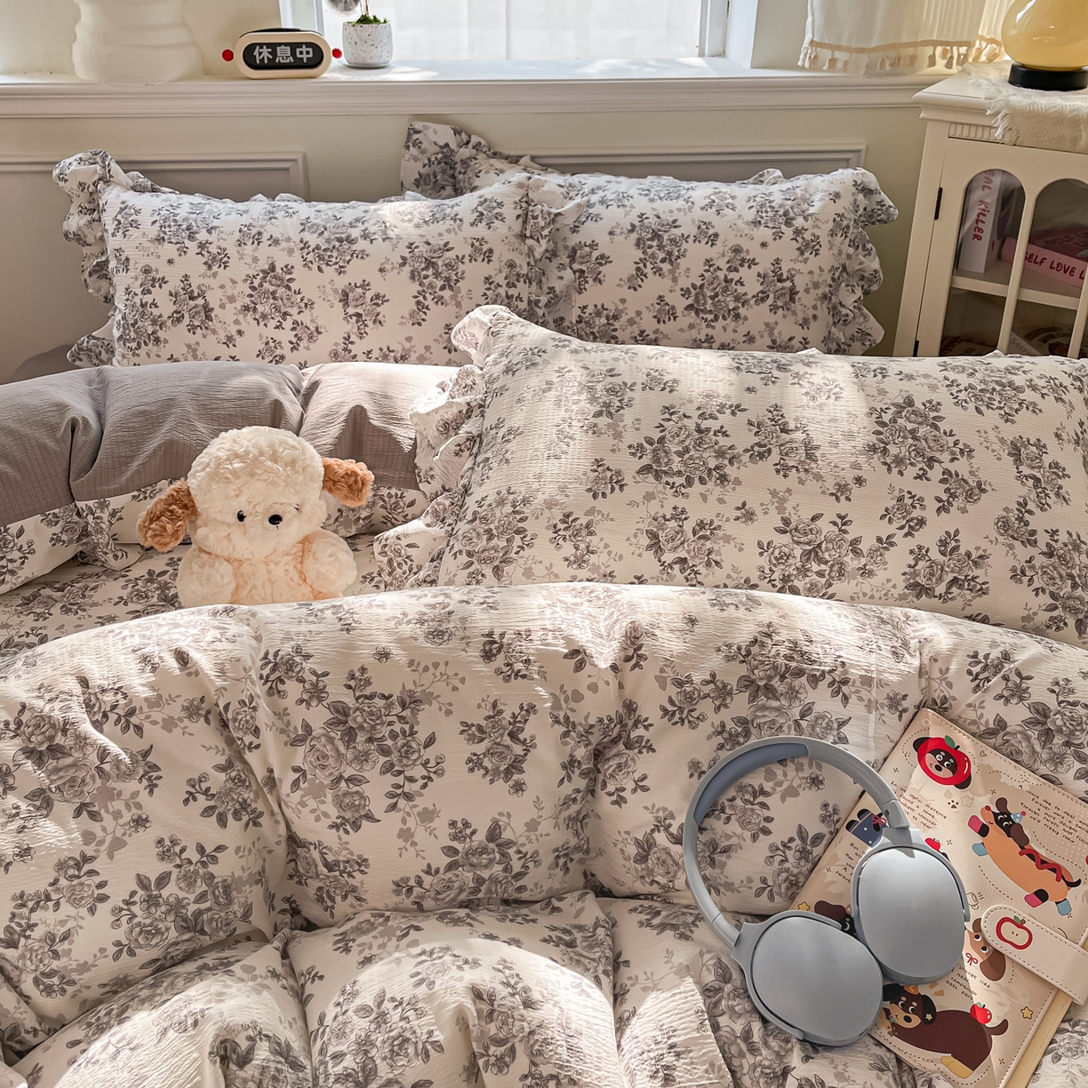 91家纺网 家纺一手货源 找家纺 摩妮卡 2026新款泡泡纱韩版印花花边四件套 水墨玫瑰