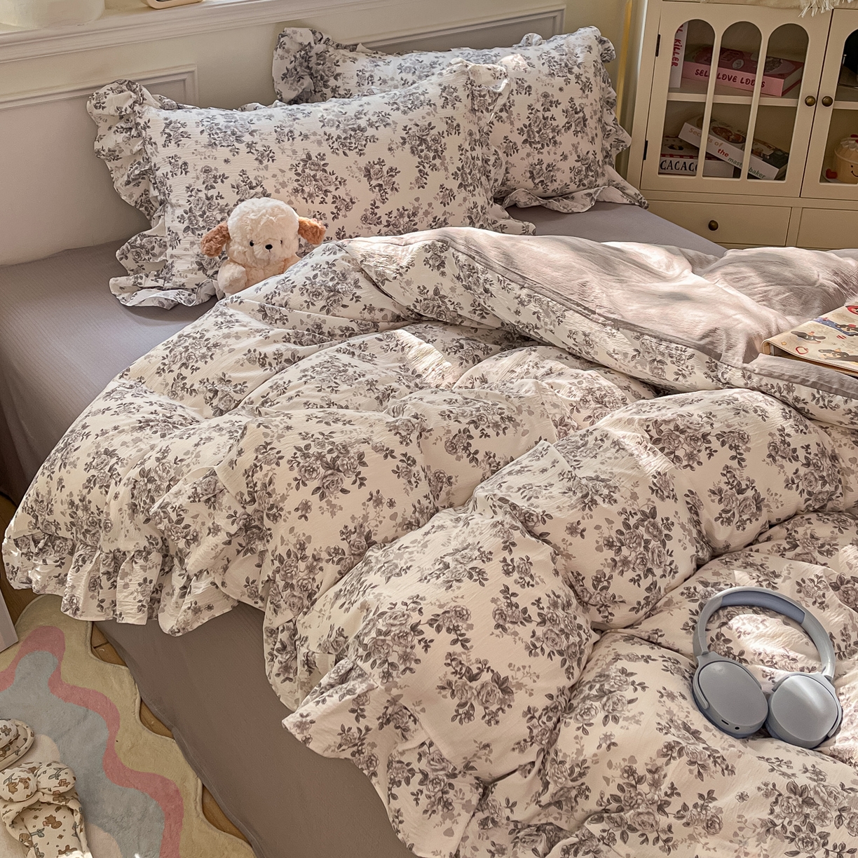 91家纺网 家纺一手货源 找家纺 摩妮卡 2026新款泡泡纱韩版印花花边四件套 水墨玫瑰