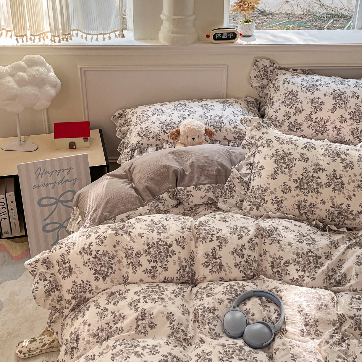 91家纺网 家纺一手货源 找家纺 摩妮卡 2026新款泡泡纱韩版印花花边四件套 水墨玫瑰