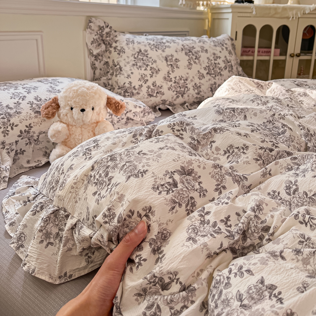 91家纺网 家纺一手货源 找家纺 摩妮卡 2026新款泡泡纱韩版印花花边四件套 水墨玫瑰