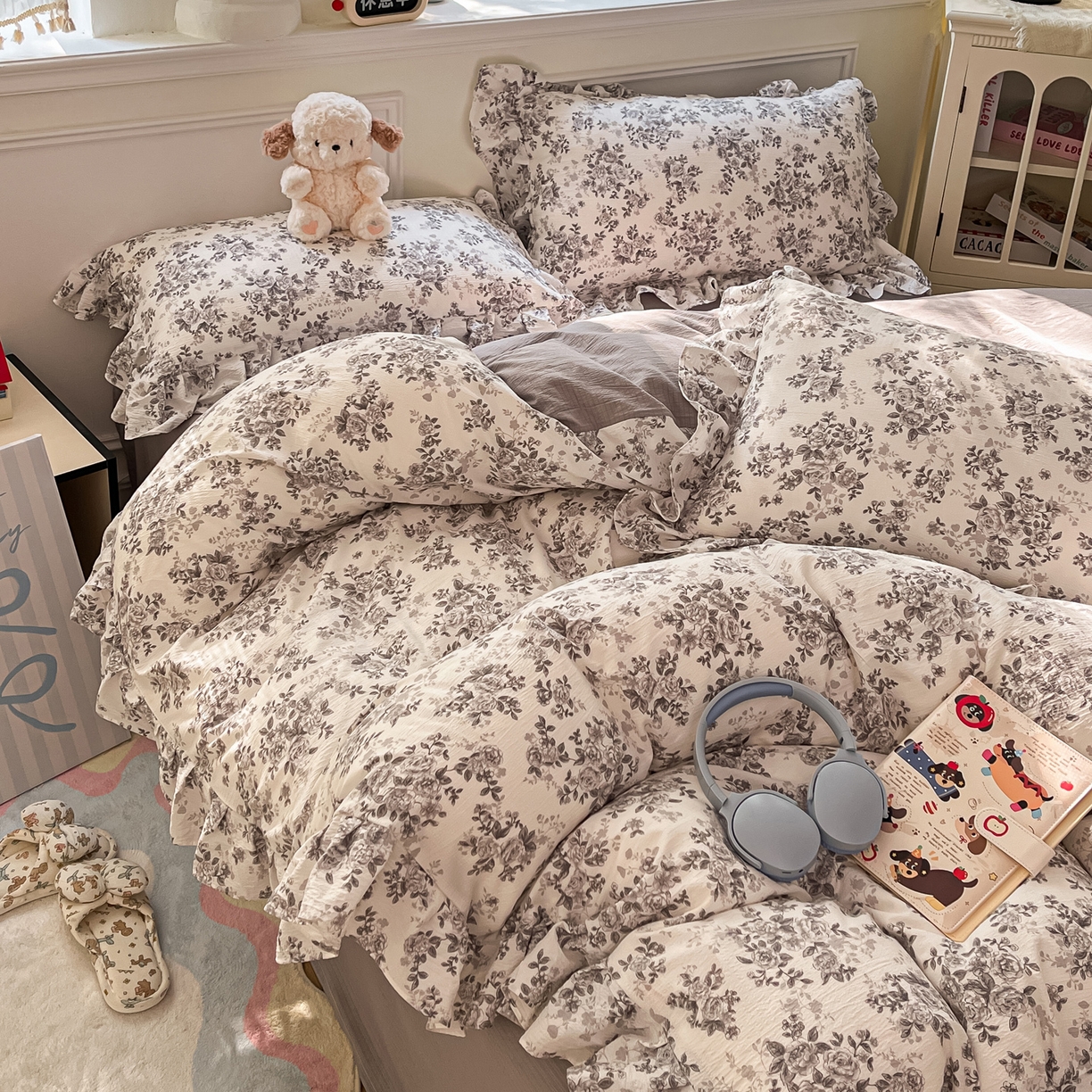 91家纺网 家纺一手货源 找家纺 摩妮卡 2026新款泡泡纱韩版印花花边四件套 水墨玫瑰