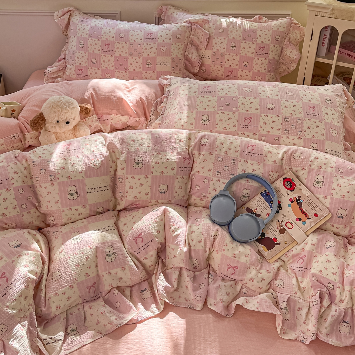 91家纺网 家纺一手货源 找家纺 摩妮卡 2026新款泡泡纱韩版印花花边四件套 粉格萌犬