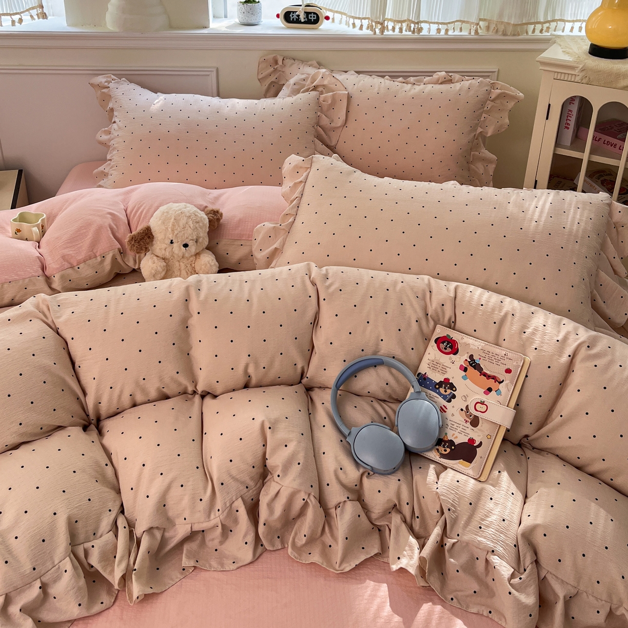 91家纺网 家纺一手货源 找家纺 摩妮卡 2026新款泡泡纱韩版印花花边四件套 粉色波点