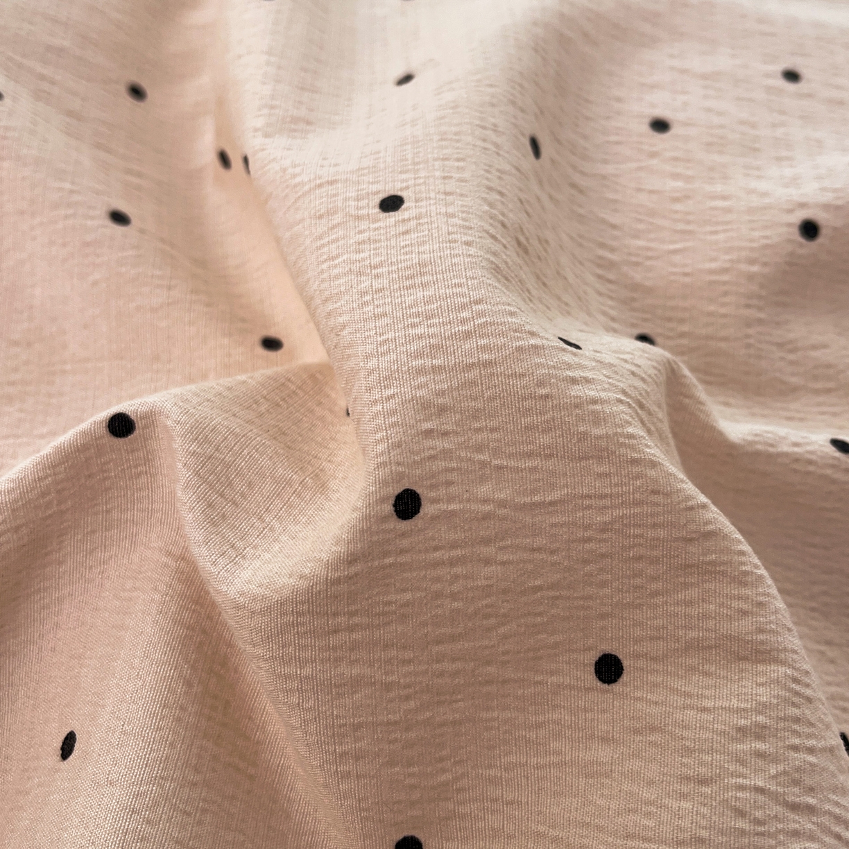 91家纺网 家纺一手货源 找家纺 摩妮卡 2026新款泡泡纱韩版印花花边四件套 粉色波点