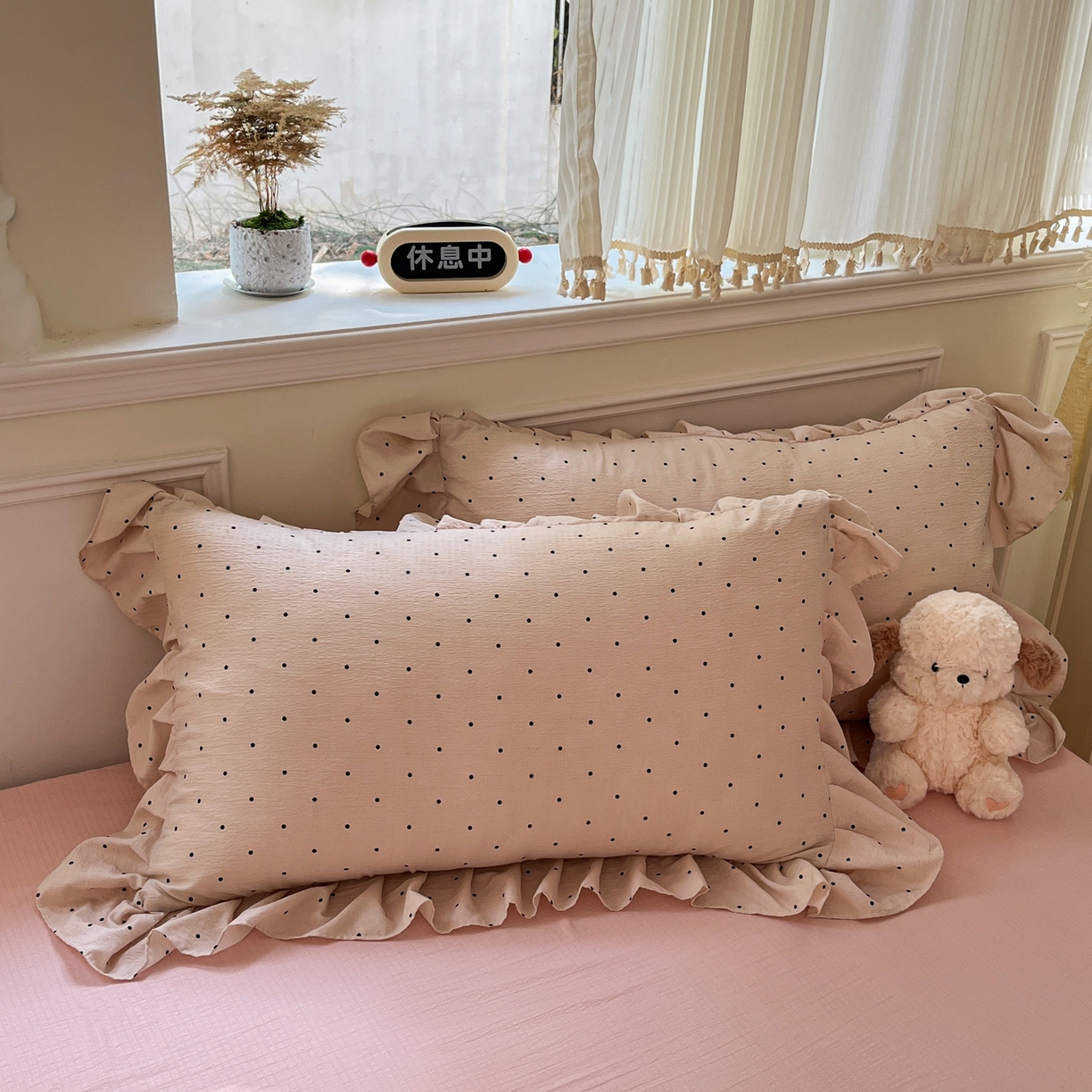 91家纺网 家纺一手货源 找家纺 摩妮卡 2026新款泡泡纱韩版印花花边四件套 粉色波点