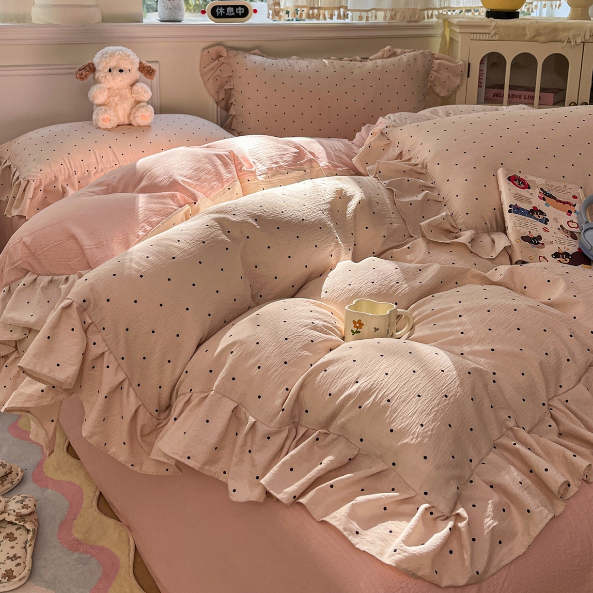 91家纺网 家纺一手货源 找家纺 摩妮卡 2026新款泡泡纱韩版印花花边四件套 粉色波点