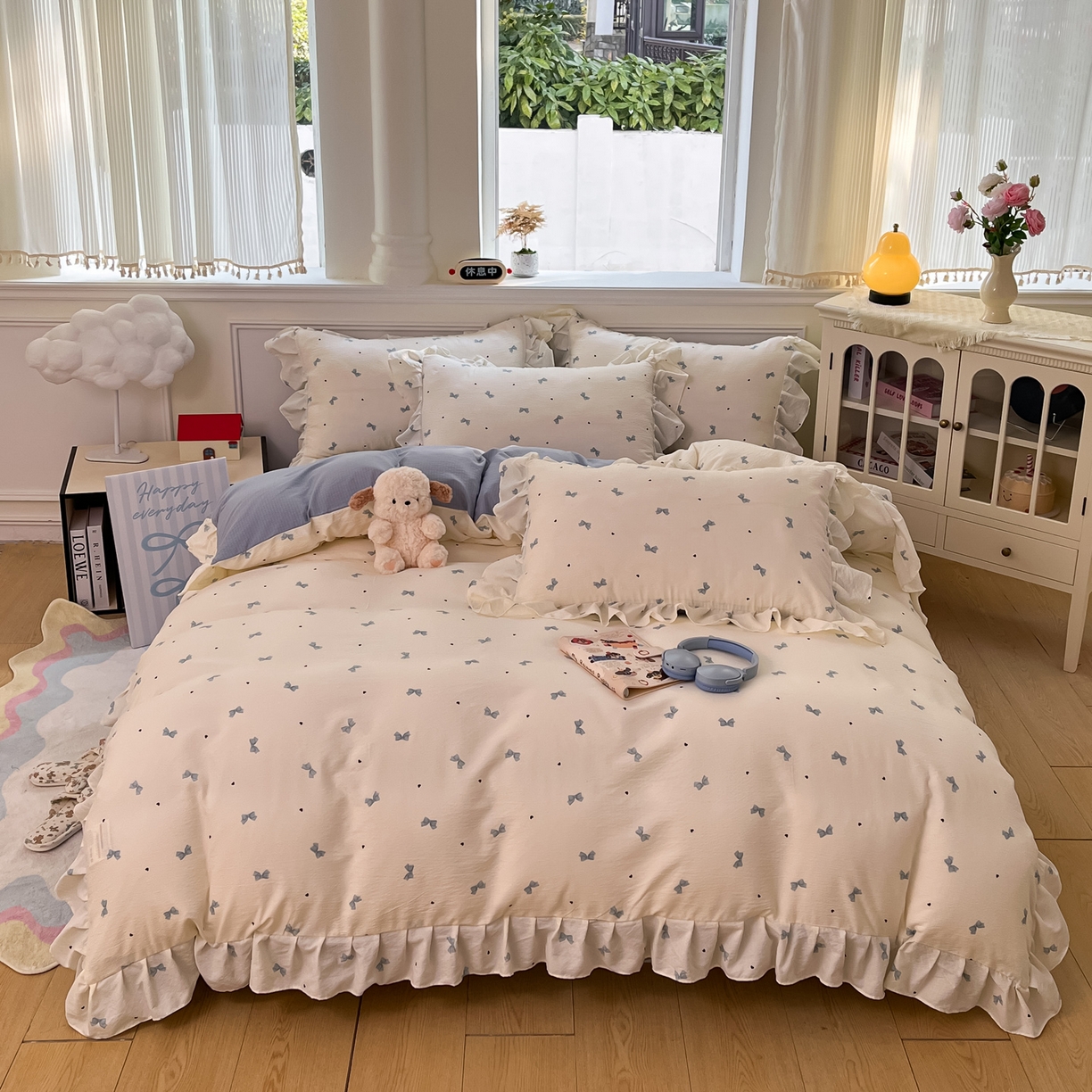 91家纺网 家纺一手货源 找家纺 摩妮卡 2026新款泡泡纱韩版印花花边四件套 蓝色蝴蝶结