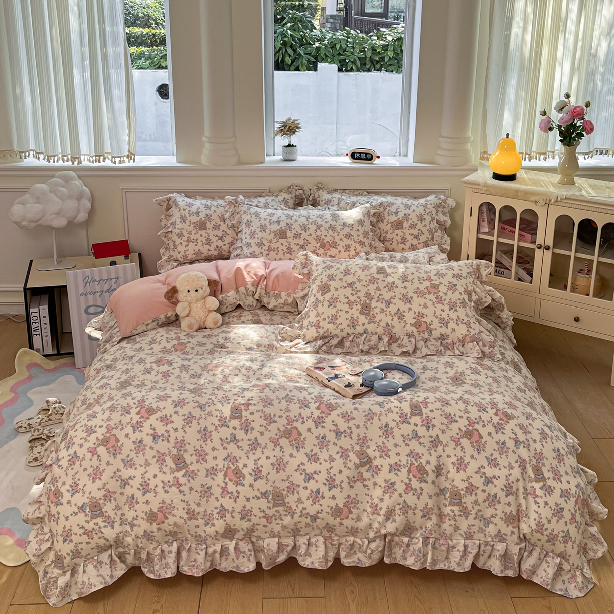 91家纺网 家纺一手货源 找家纺 摩妮卡 2026新款泡泡纱韩版印花花边四件套 玫瑰小狗