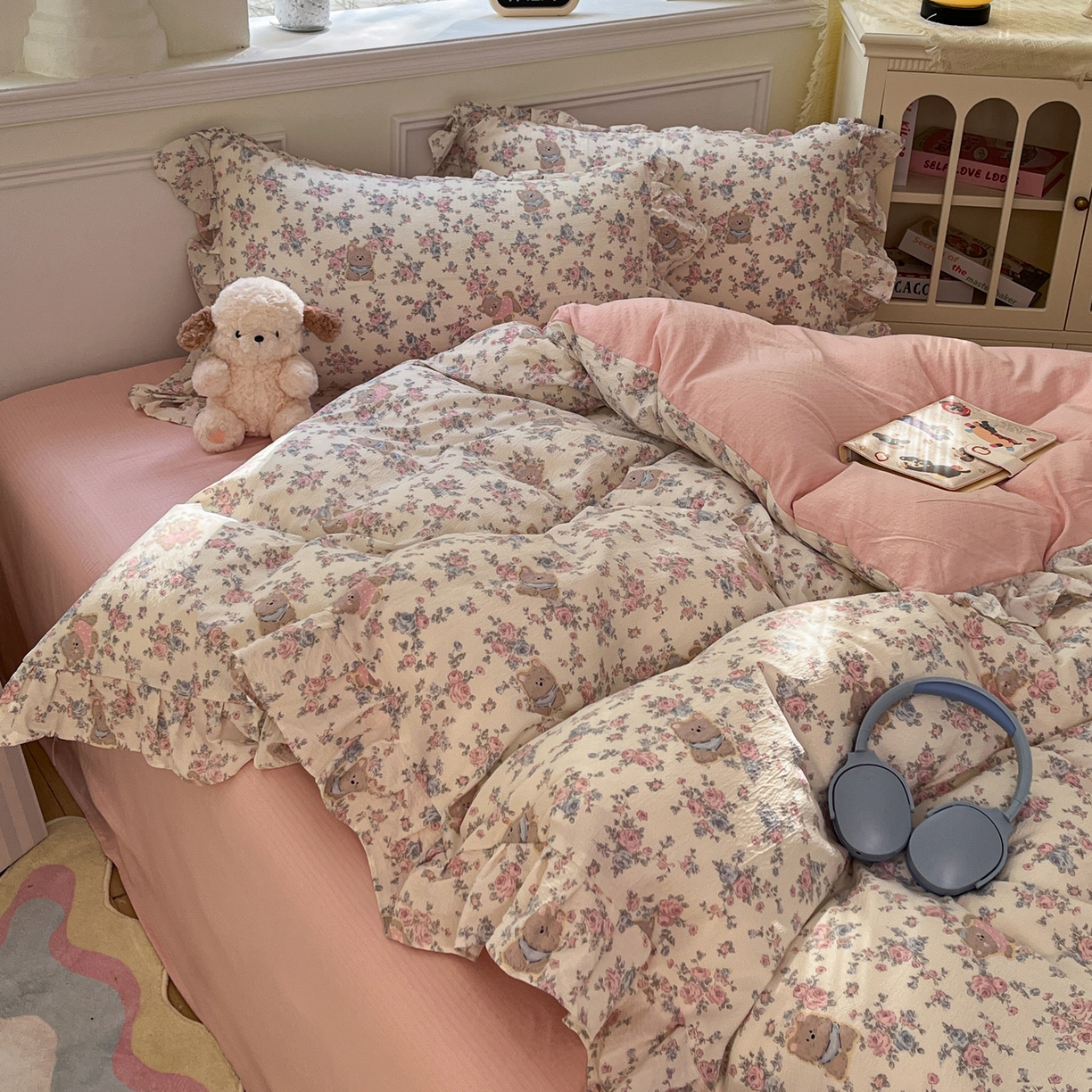 91家纺网 家纺一手货源 找家纺 摩妮卡 2026新款泡泡纱韩版印花花边四件套 玫瑰小狗