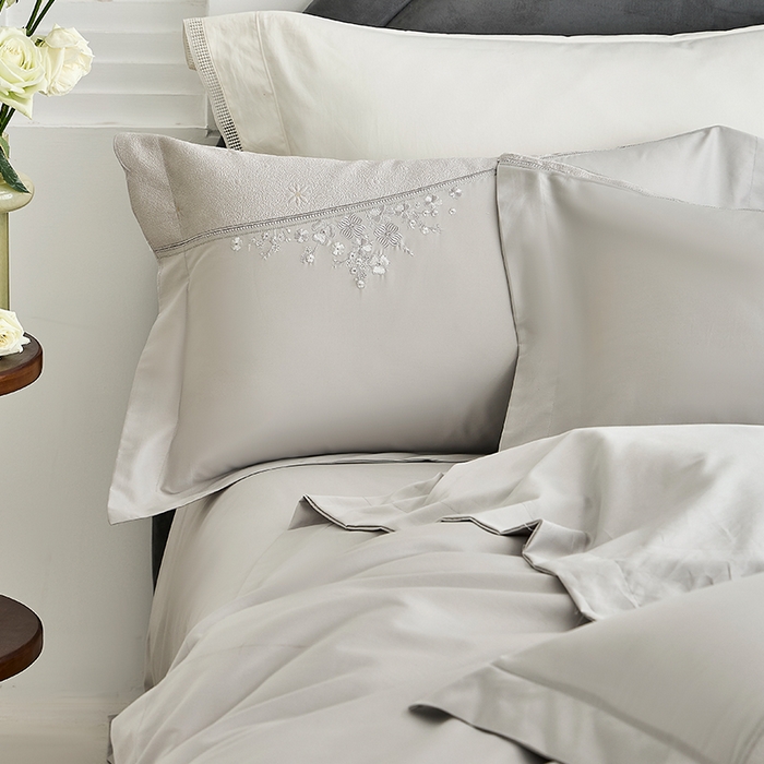 91家纺网 家纺一手货源 找家纺 诗黛尔 2026春夏新款提花长绒棉拼接刺绣四件套格蕾丝系列（会员-20） 格蕾丝-云石灰