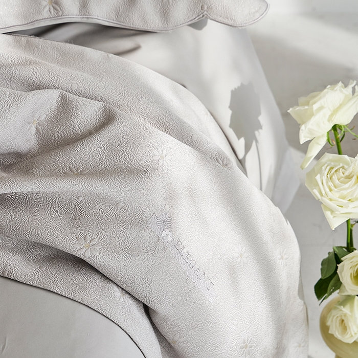 91家纺网 家纺一手货源 找家纺 诗黛尔 2026春夏新款提花长绒棉拼接刺绣四件套格蕾丝系列（会员-20） 格蕾丝-云石灰